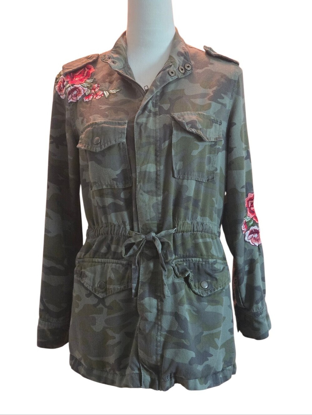 Knox Rose Women's Small Camo Utility Jacket Floral Rose Appliques Cinch Waist